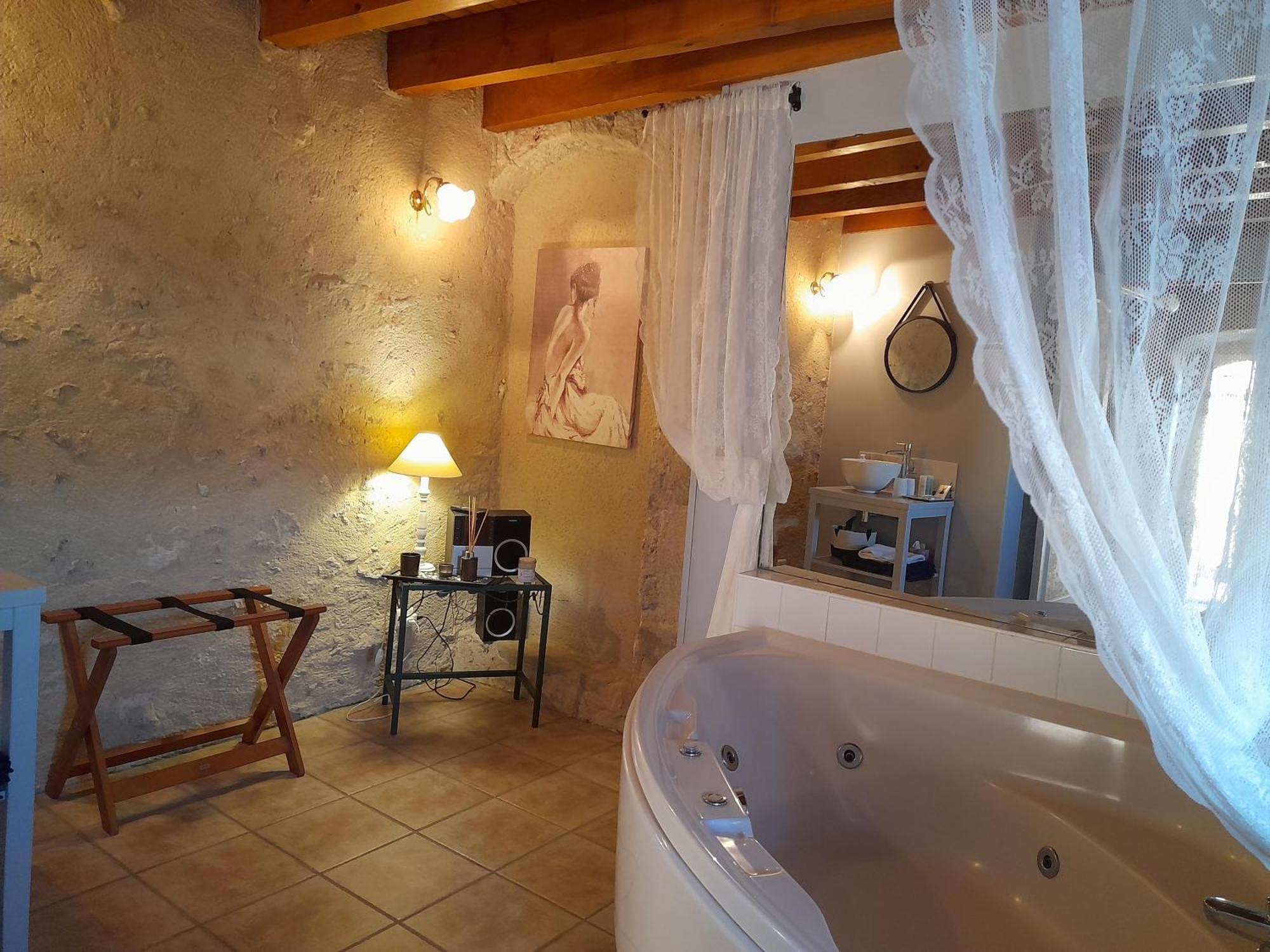 La Maison Du Prince De Conde Charroux-dʼAllier المظهر الخارجي الصورة