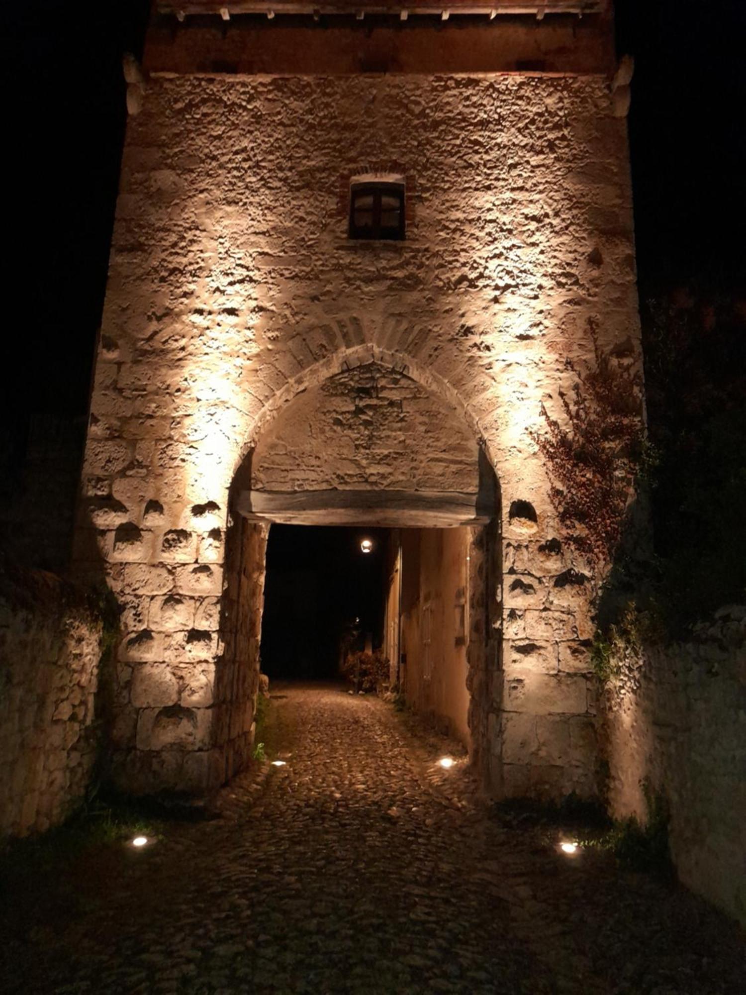 La Maison Du Prince De Conde Charroux-dʼAllier المظهر الخارجي الصورة